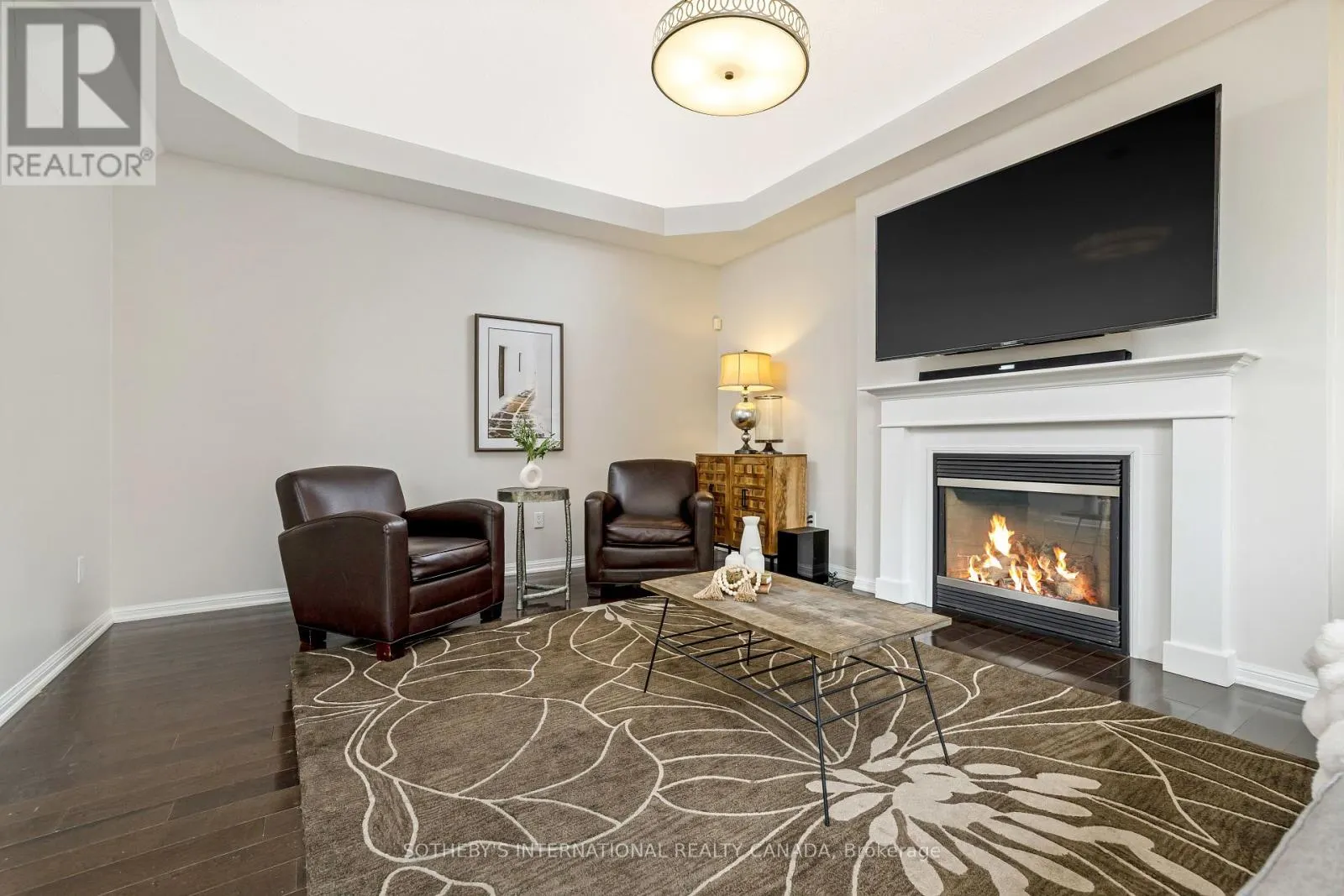465 CUSICK CIRCLE