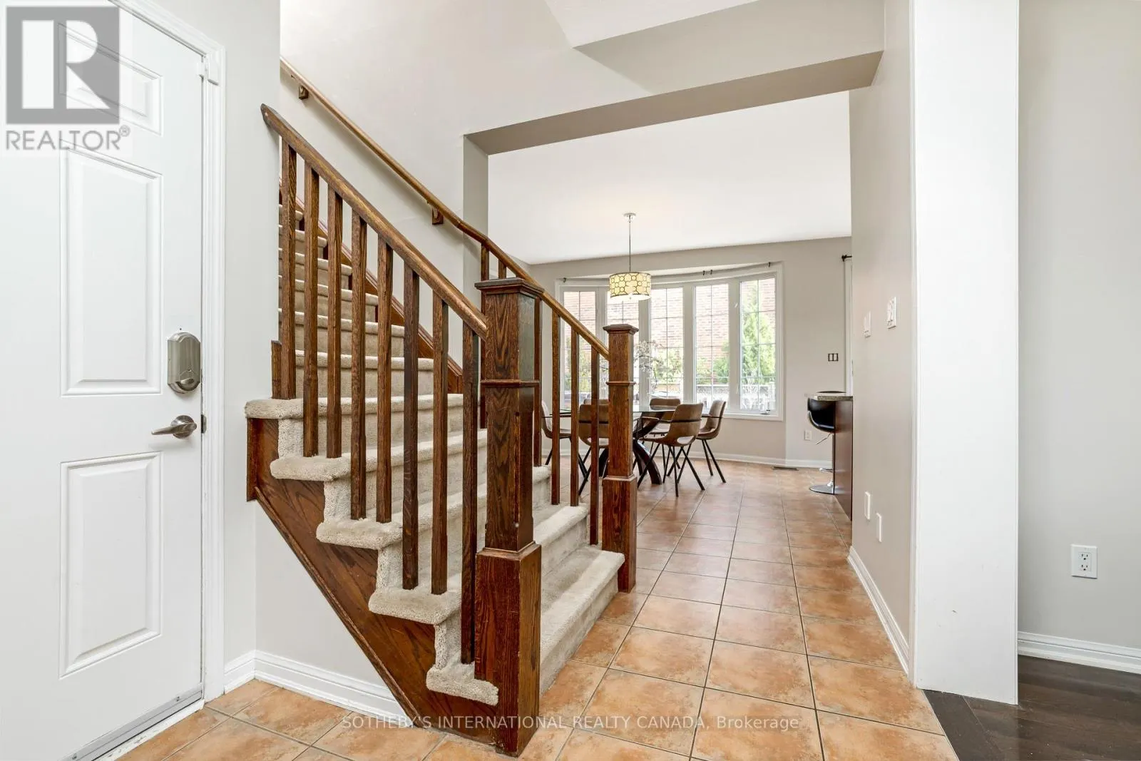 465 CUSICK CIRCLE
