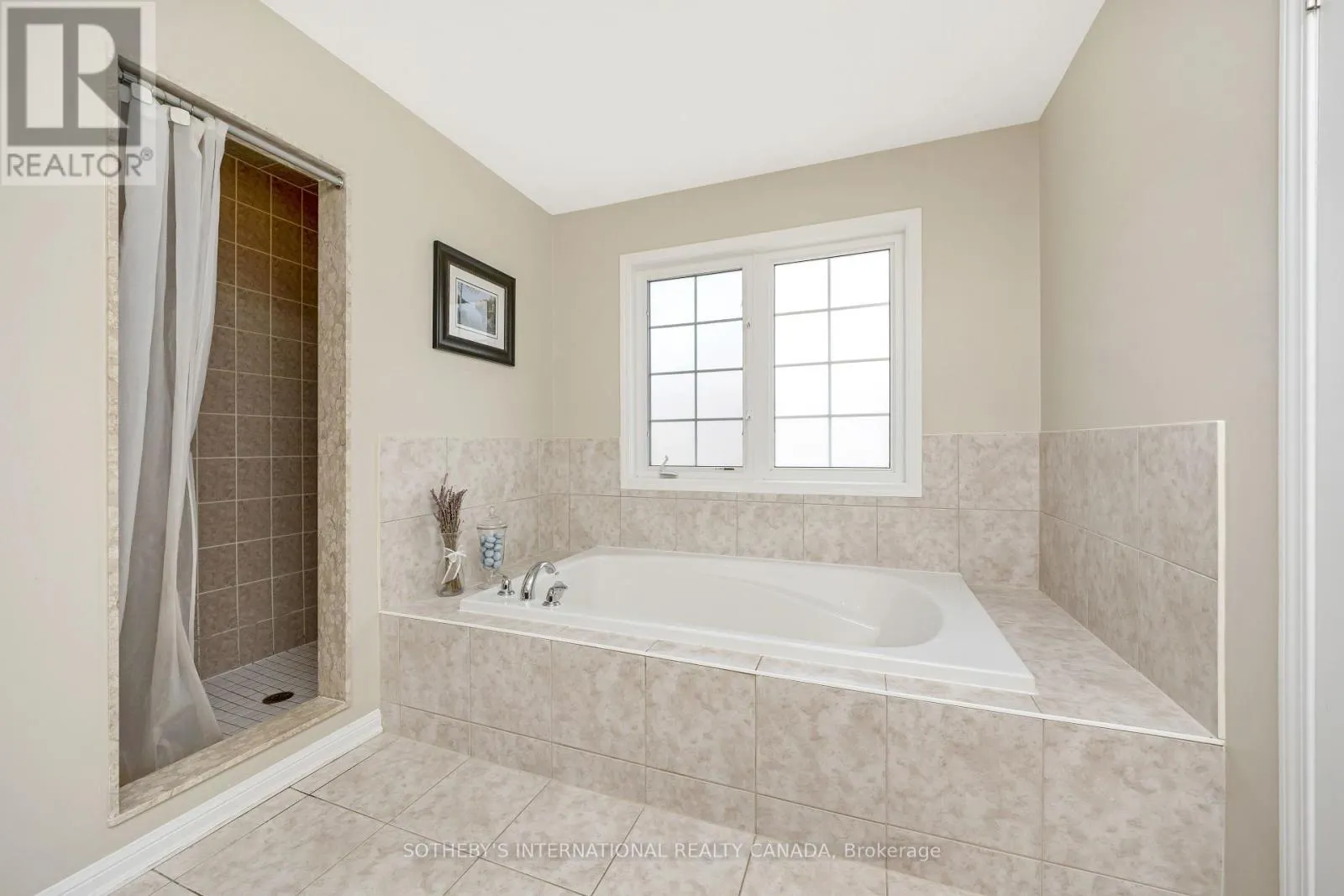 465 CUSICK CIRCLE