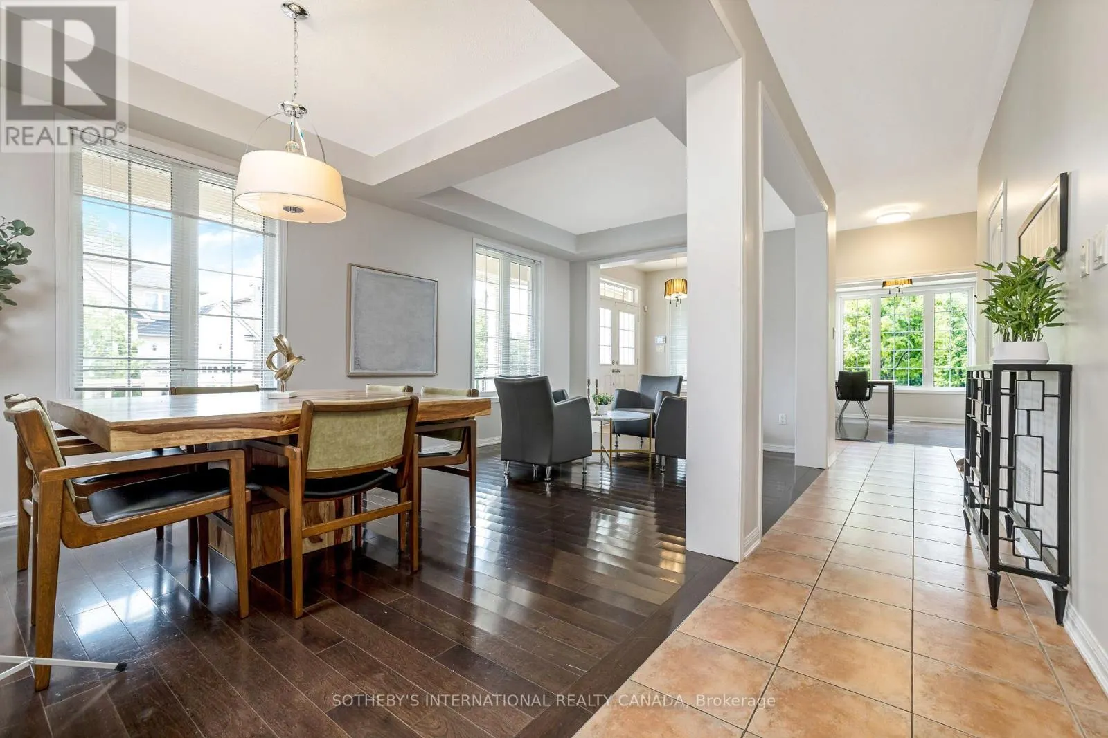 465 CUSICK CIRCLE