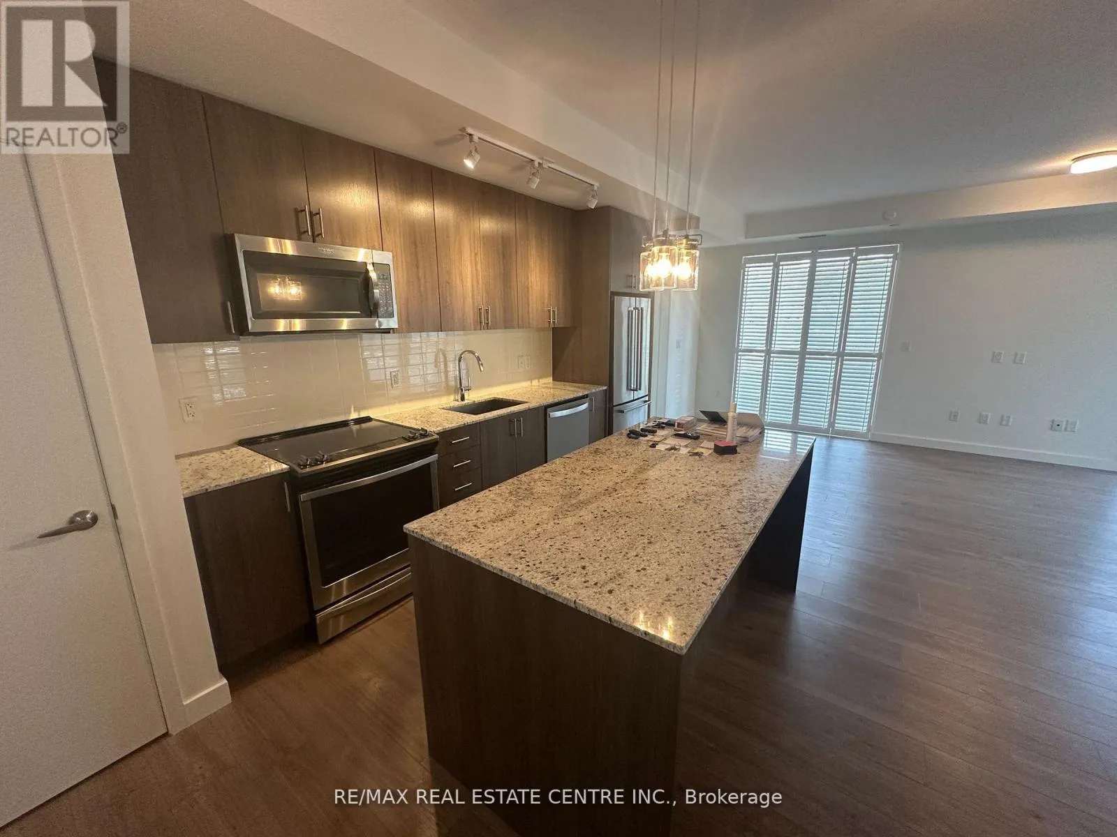 107 - 150 SABINA DRIVE