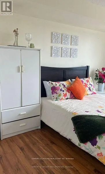 316 - 25 VIA ROSEDALE WAY
