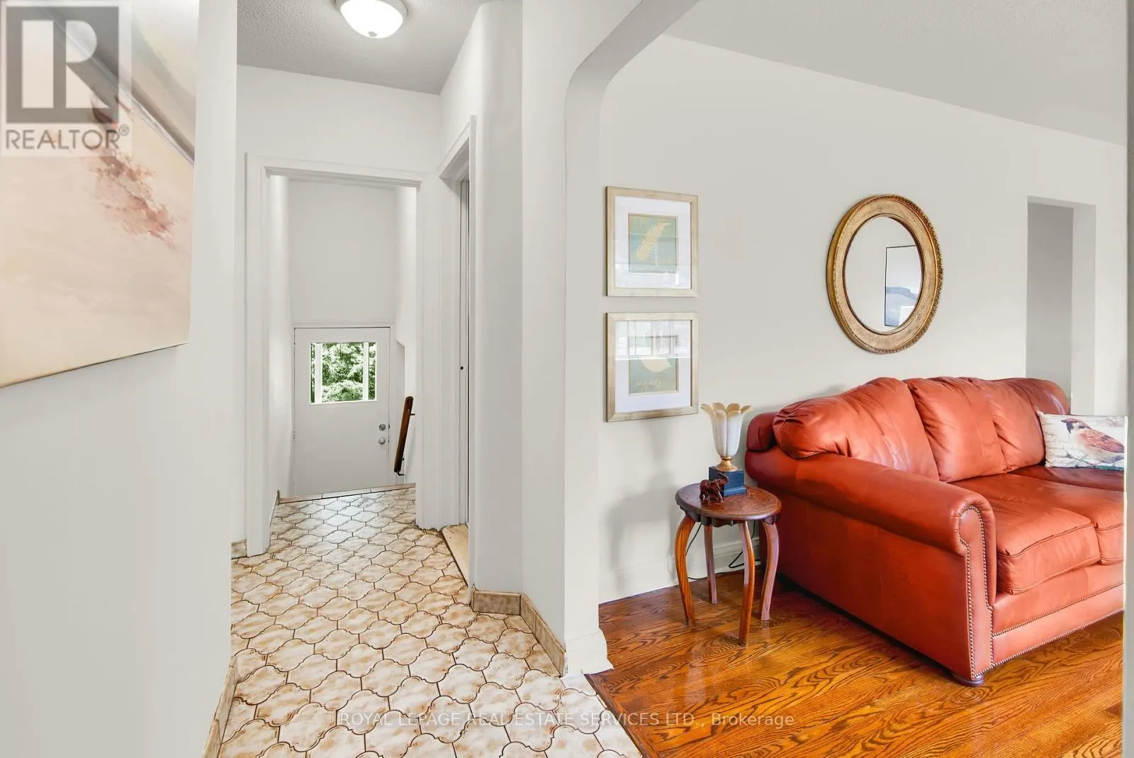16 REDFERN AVENUE