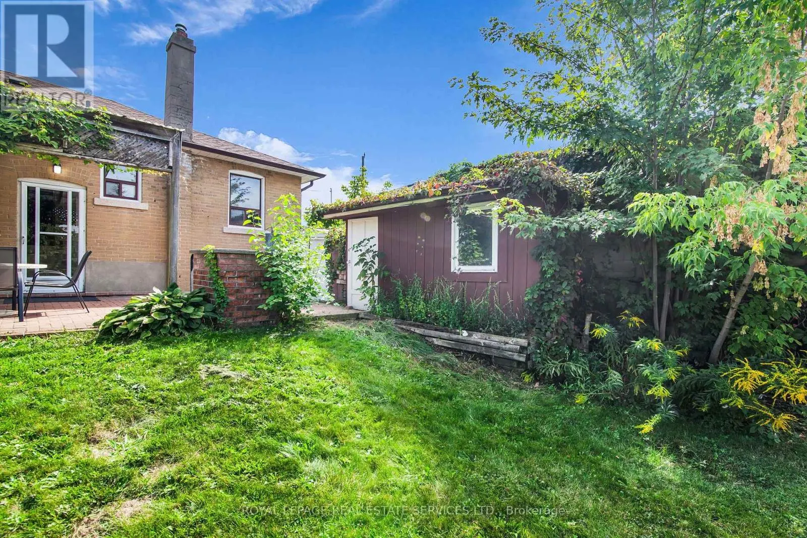 16 REDFERN AVENUE