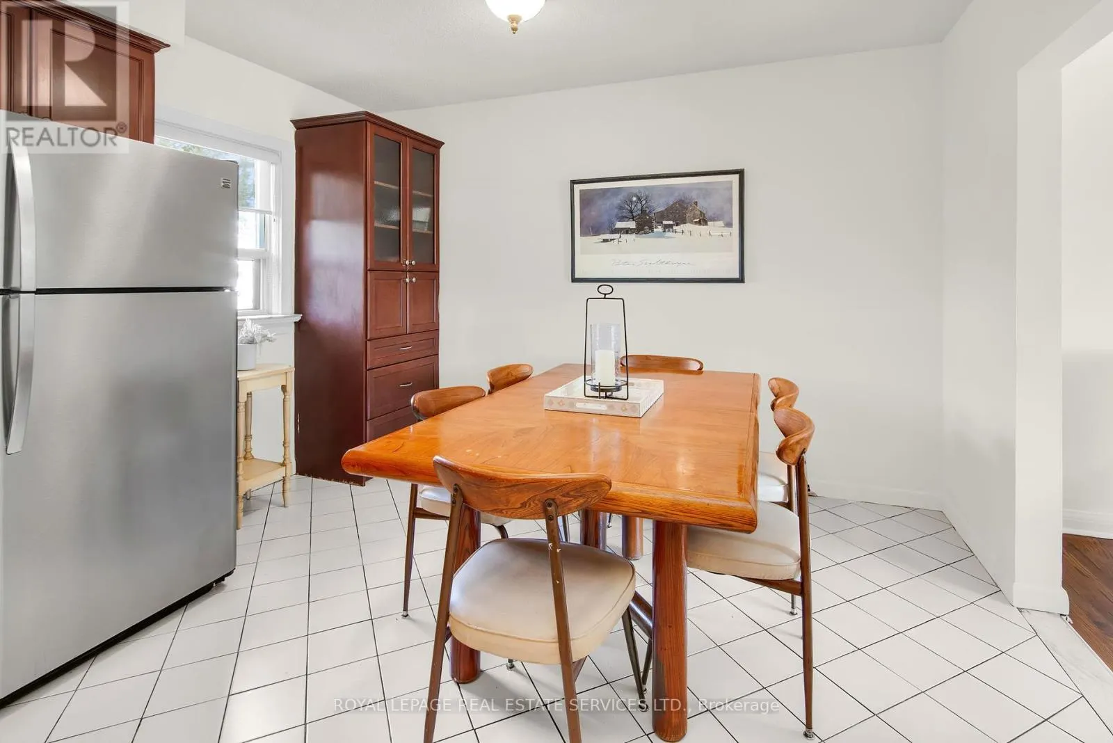 16 REDFERN AVENUE