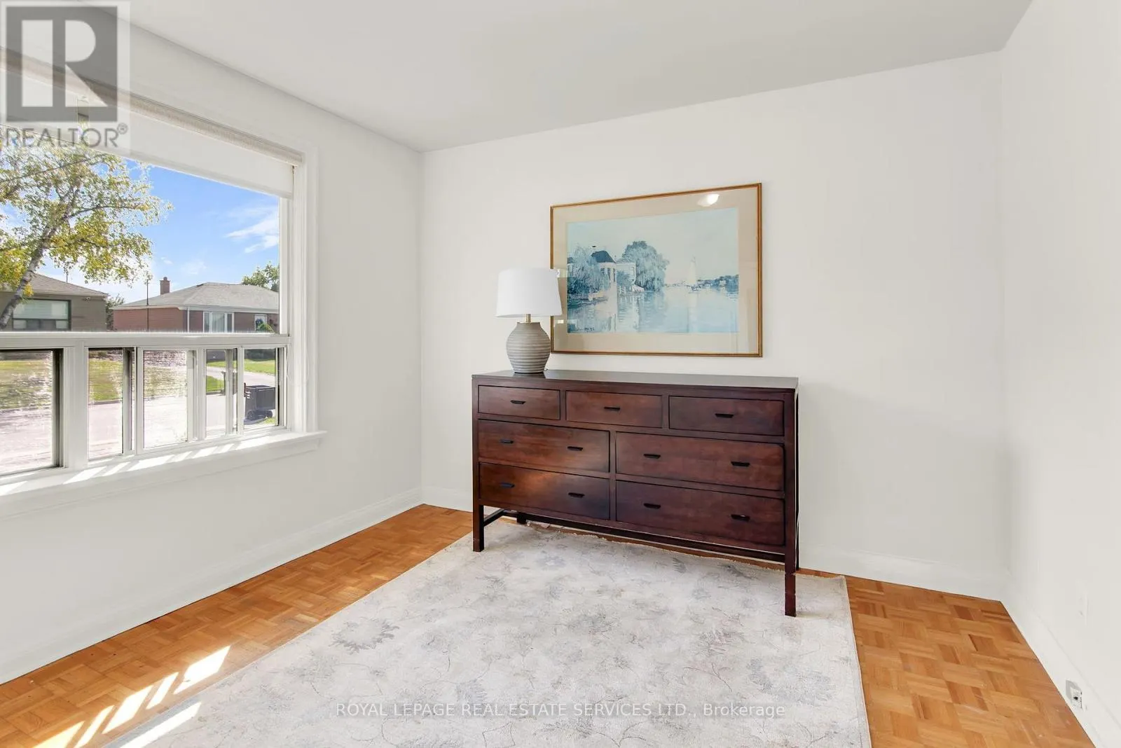 16 REDFERN AVENUE