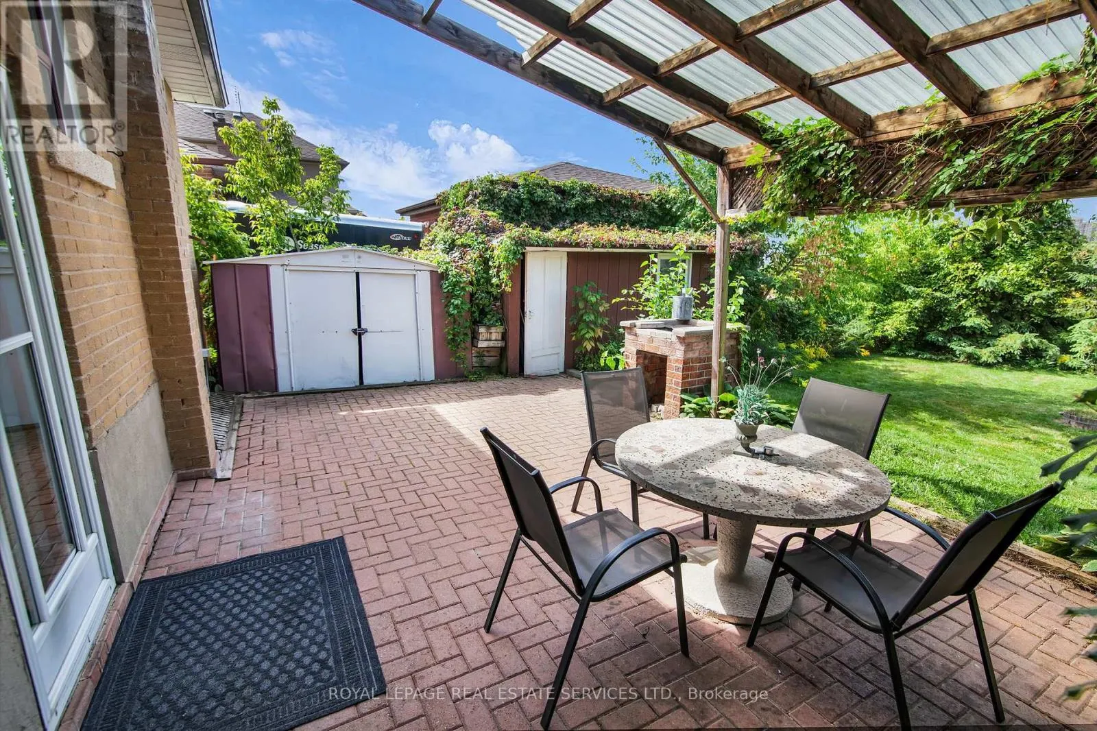 16 REDFERN AVENUE