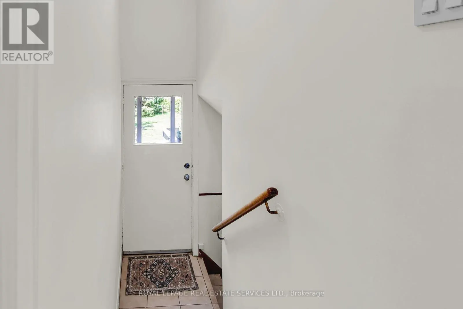 16 REDFERN AVENUE