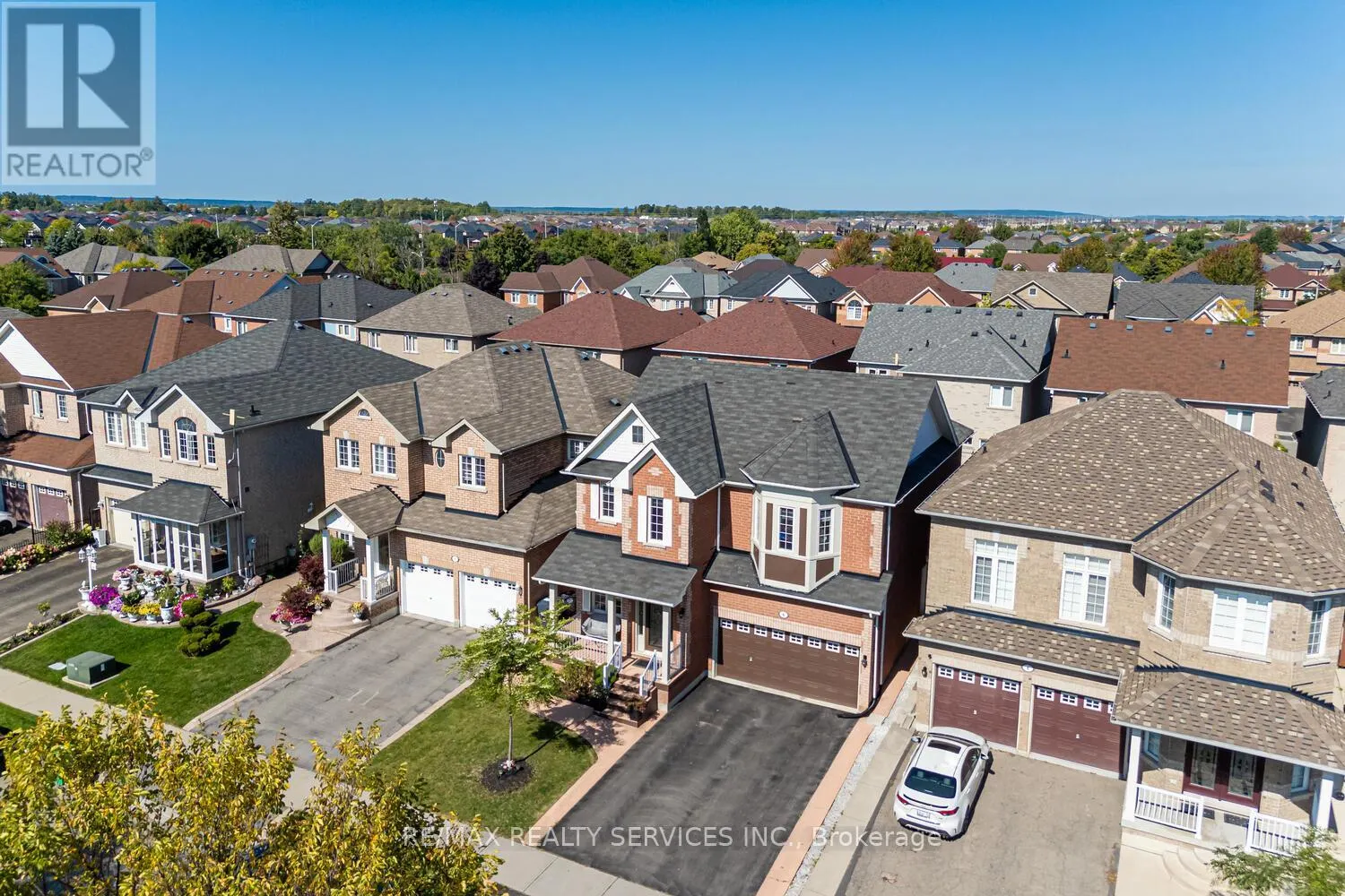 6 FOXHOLLOW ROAD