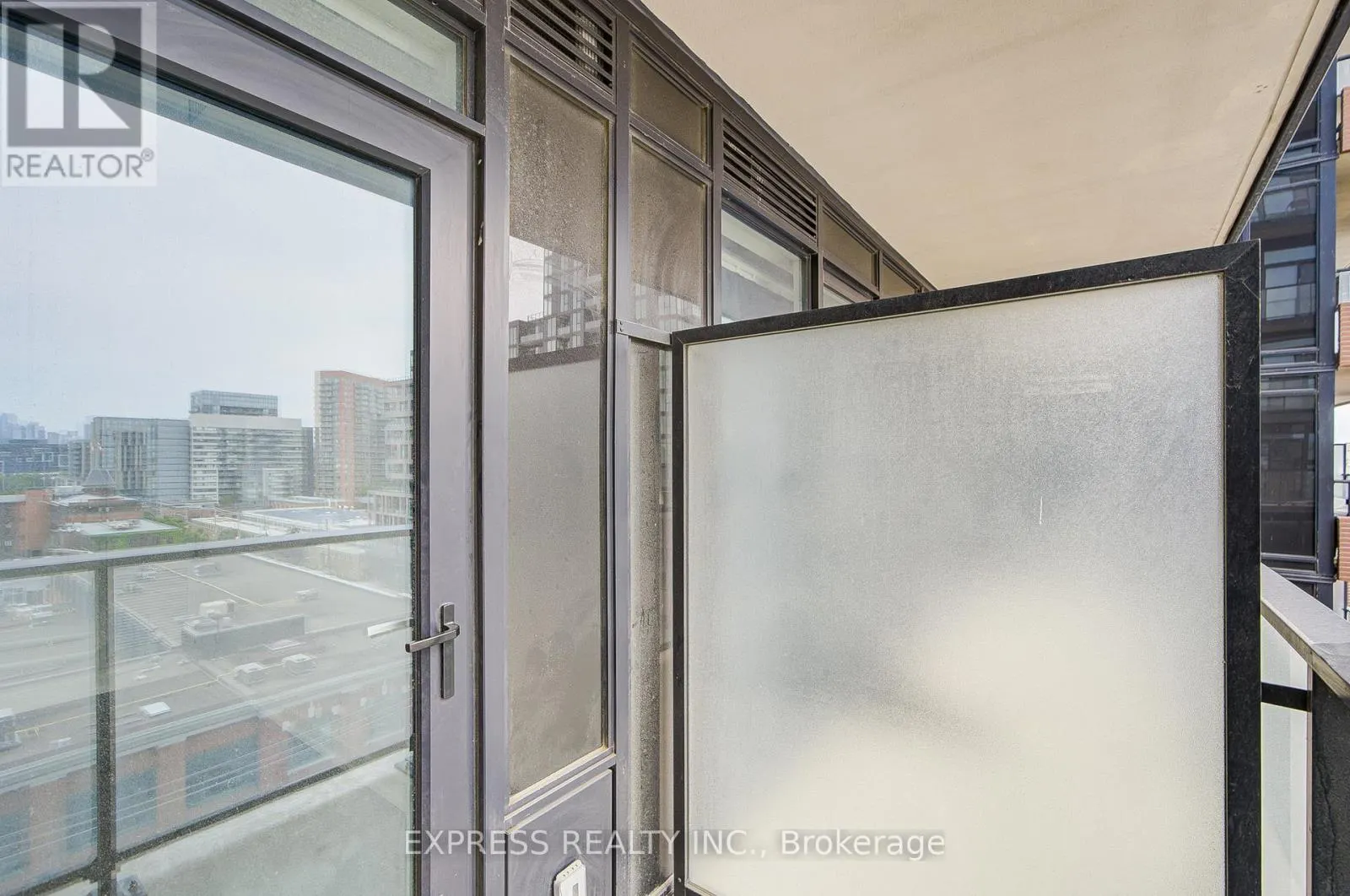701 - 270 DUFFERIN STREET