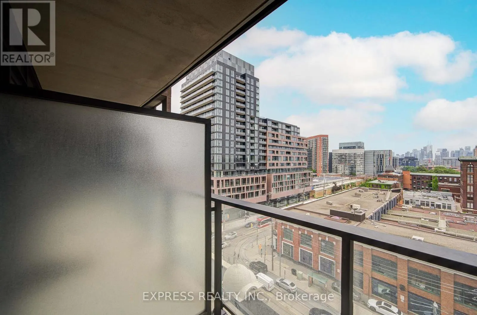 701 - 270 DUFFERIN STREET