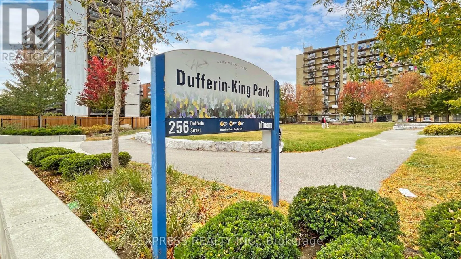 701 - 270 DUFFERIN STREET