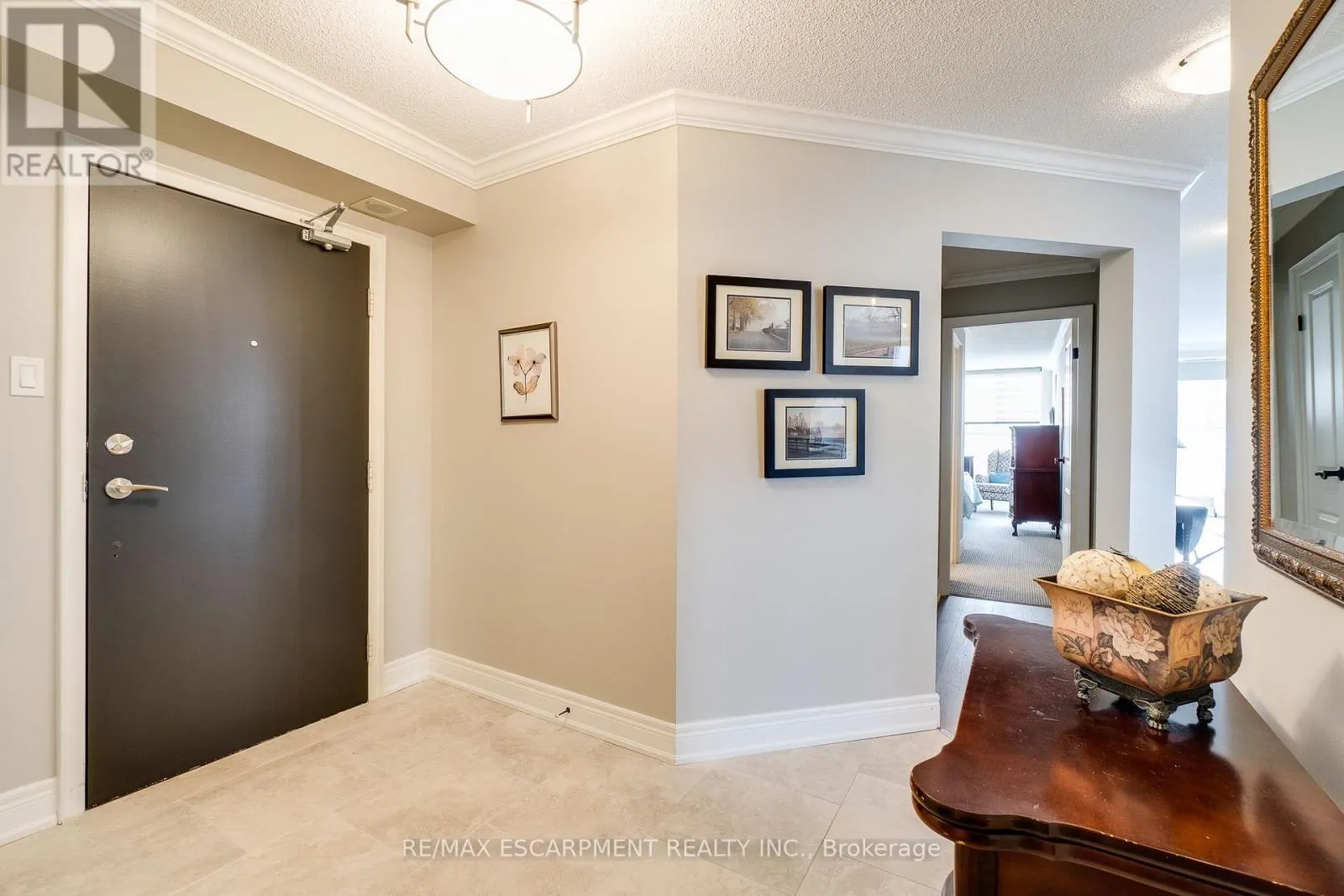 801 - 5280 LAKESHORE ROAD