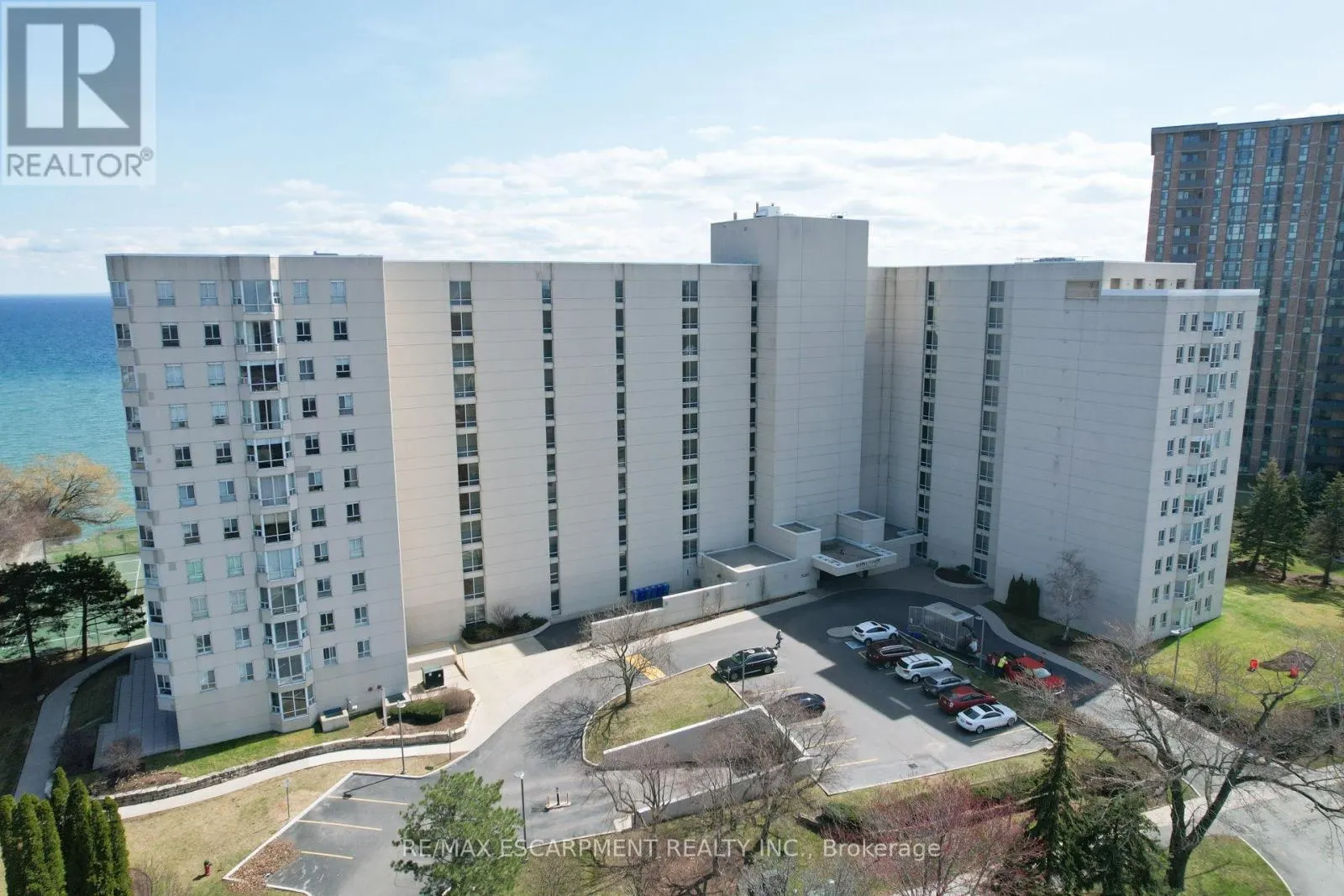 801 - 5280 LAKESHORE ROAD