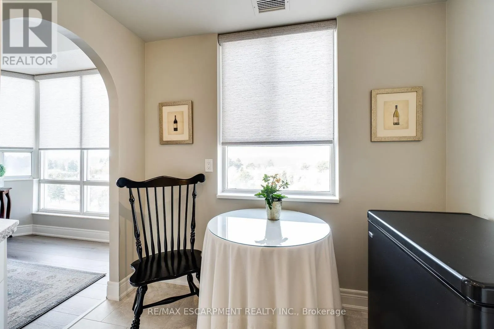 801 - 5280 LAKESHORE ROAD
