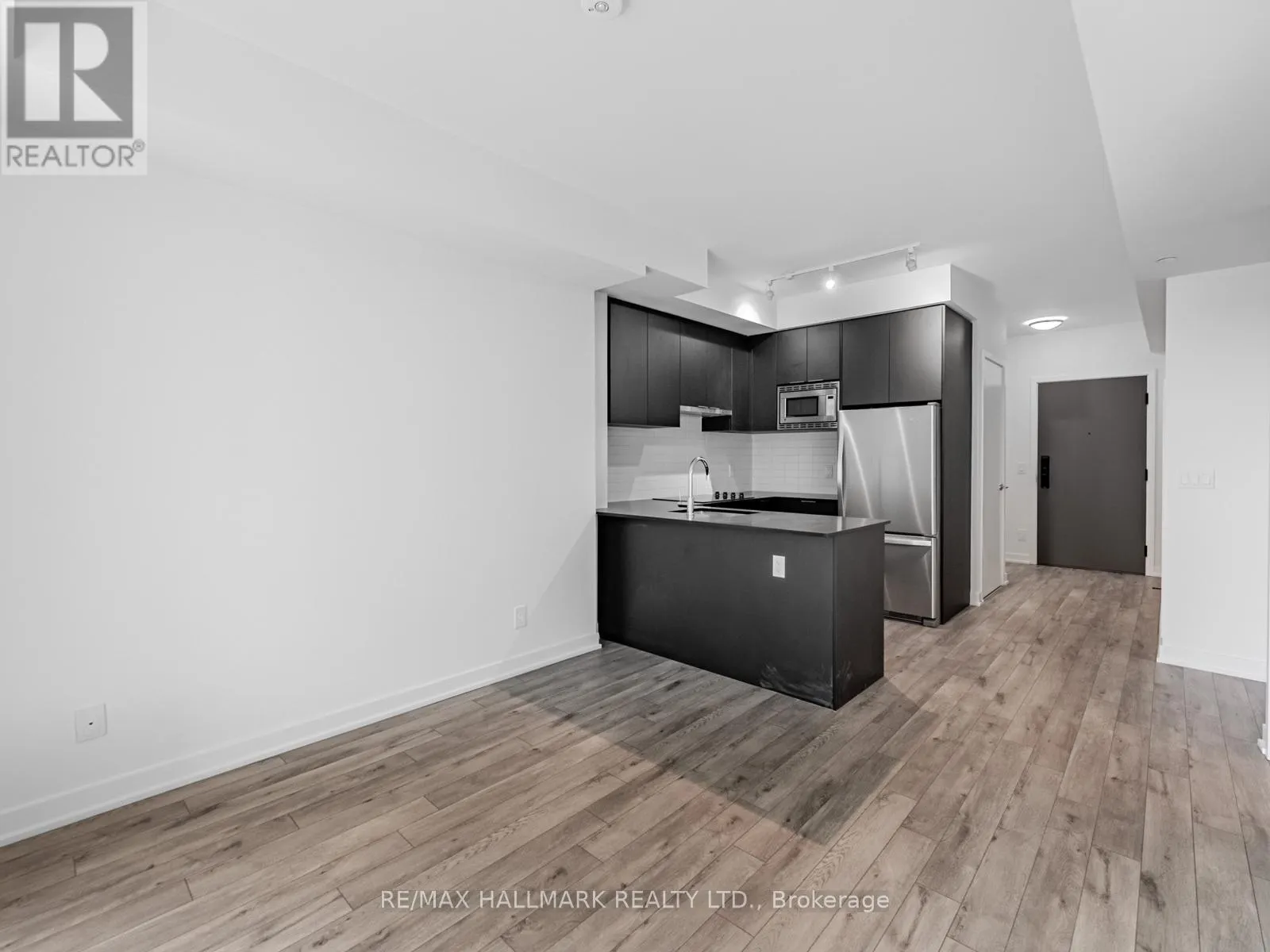 1301 - 3079 TRAFALGAR ROAD