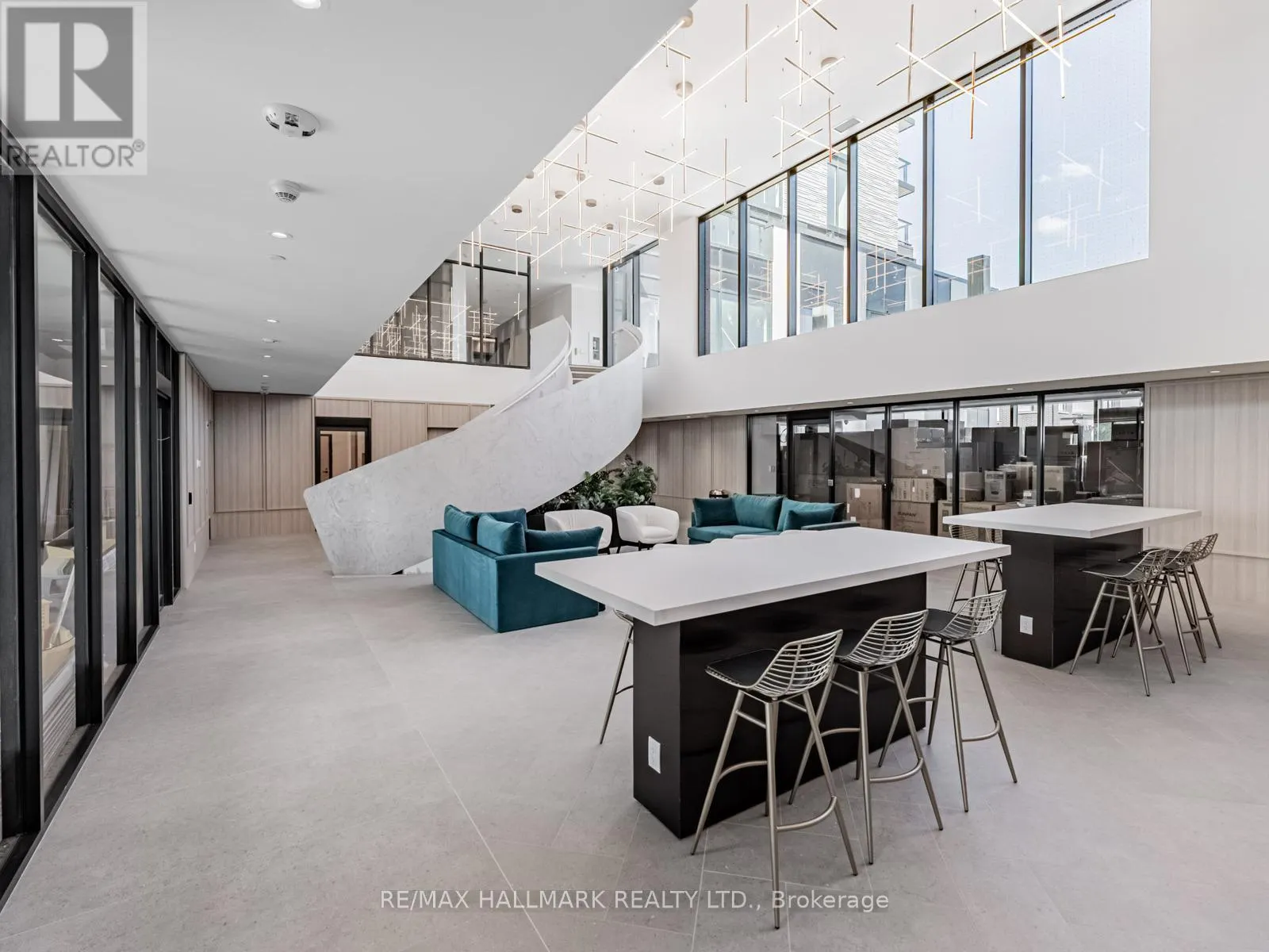 1301 - 3079 TRAFALGAR ROAD