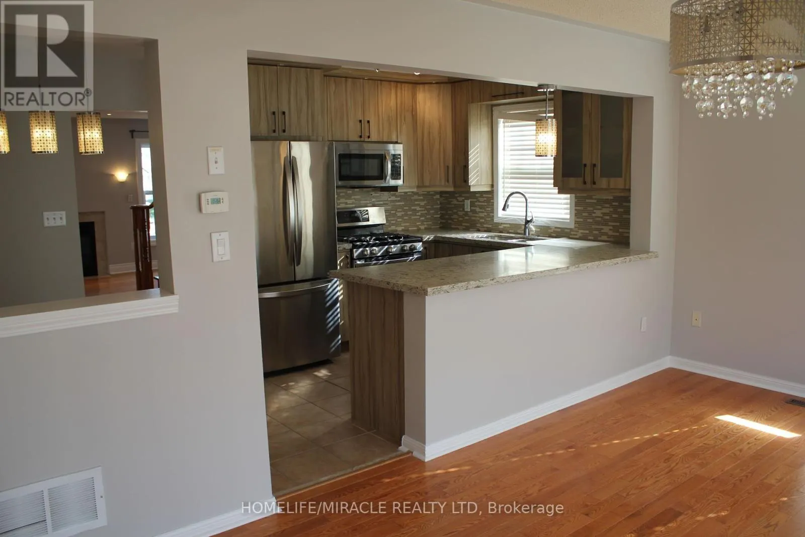 38 - 5980 WHITEHORN AVENUE
