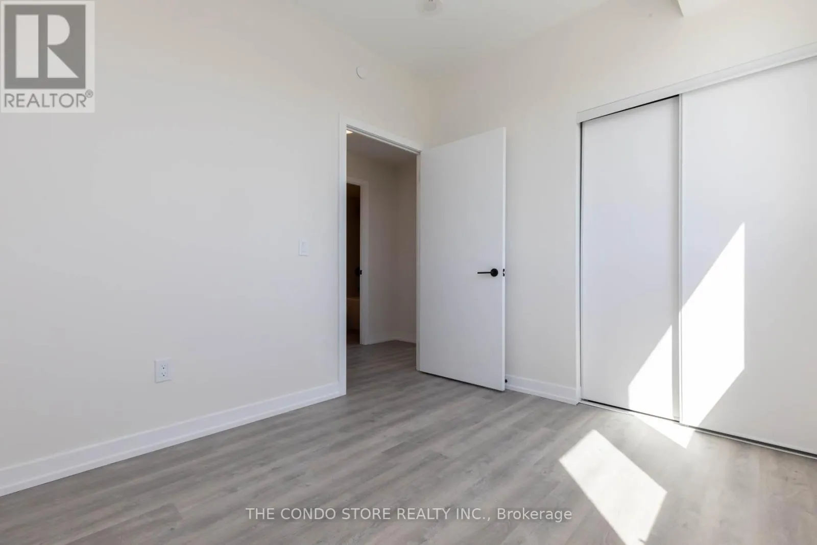 310 - 2300 ST. CLAIR AVENUE W