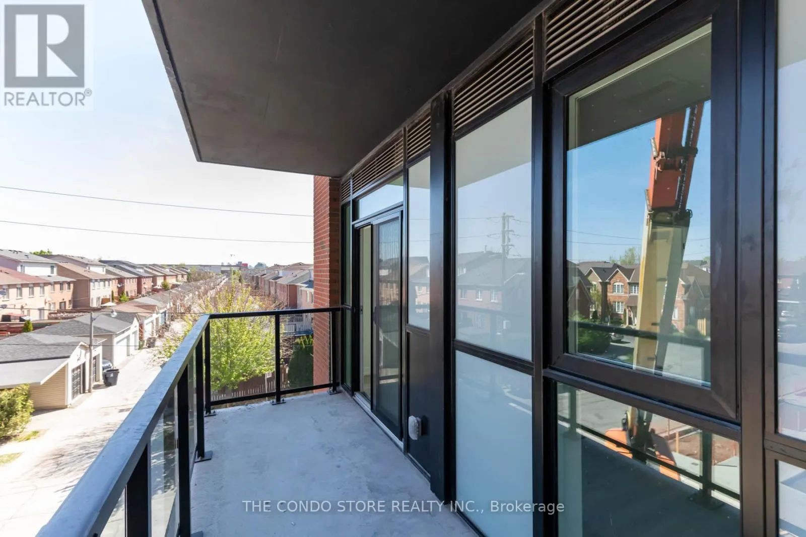 310 - 2300 ST. CLAIR AVENUE W