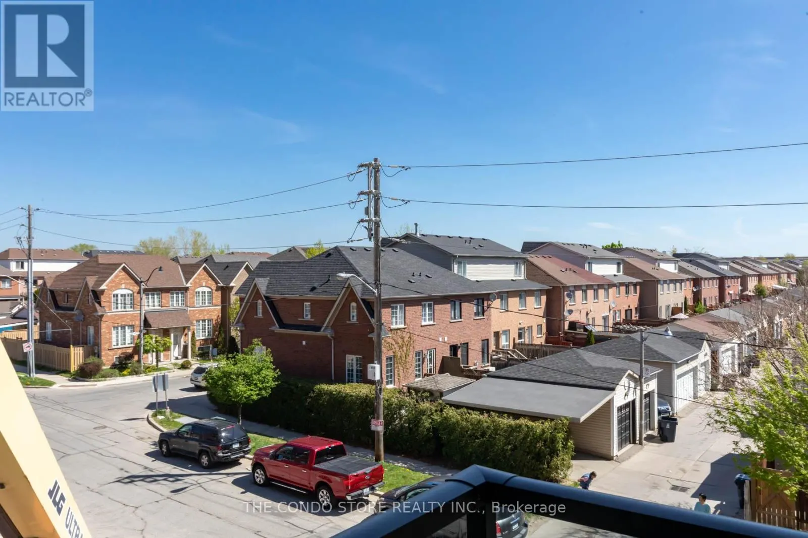 310 - 2300 ST. CLAIR AVENUE W