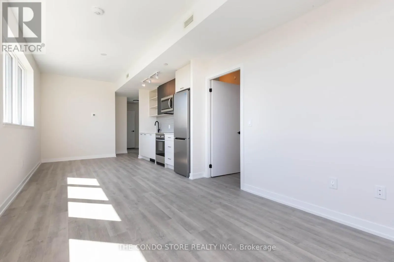 310 - 2300 ST. CLAIR AVENUE W