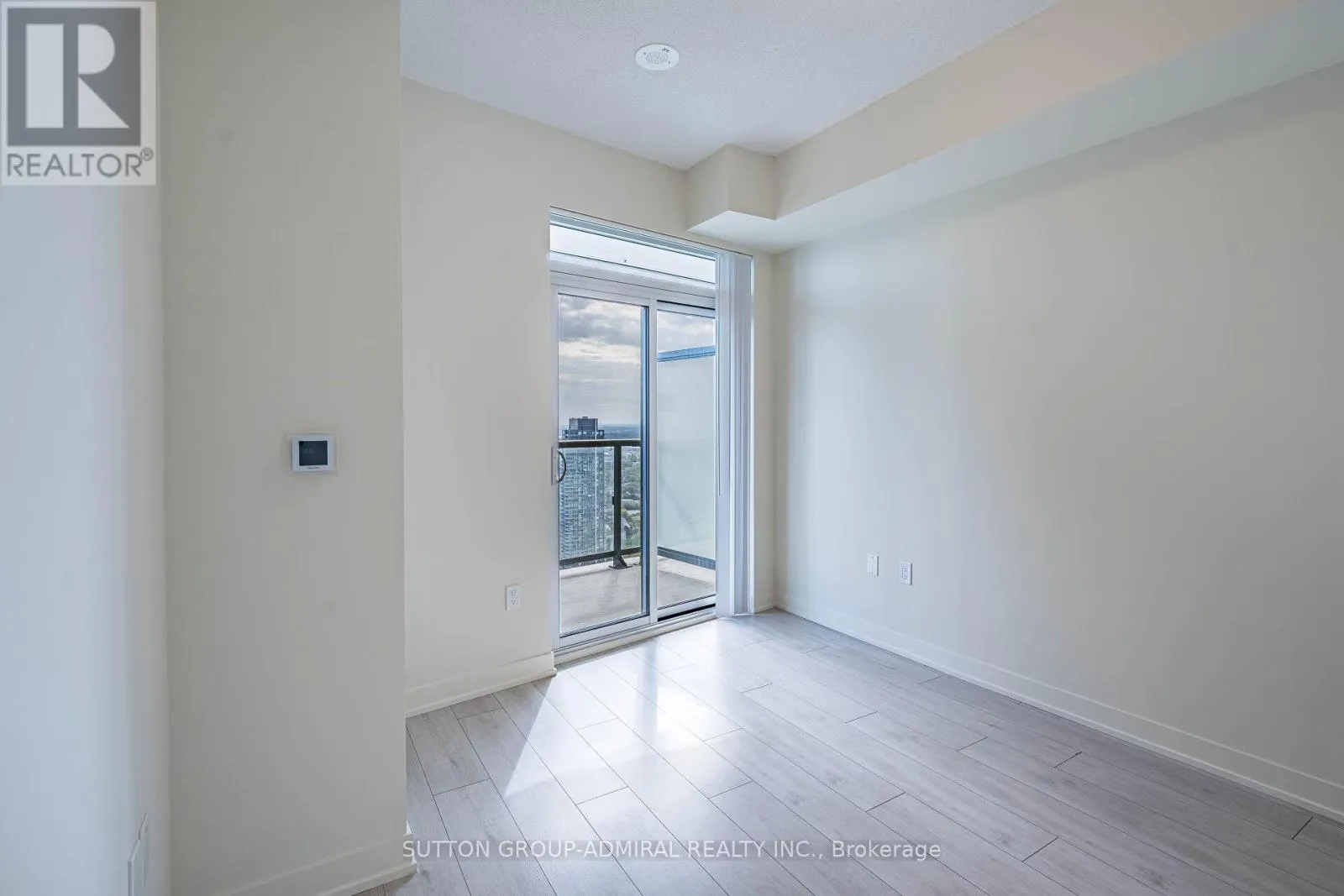 5006 - 38 ANNIE CRAIG DRIVE