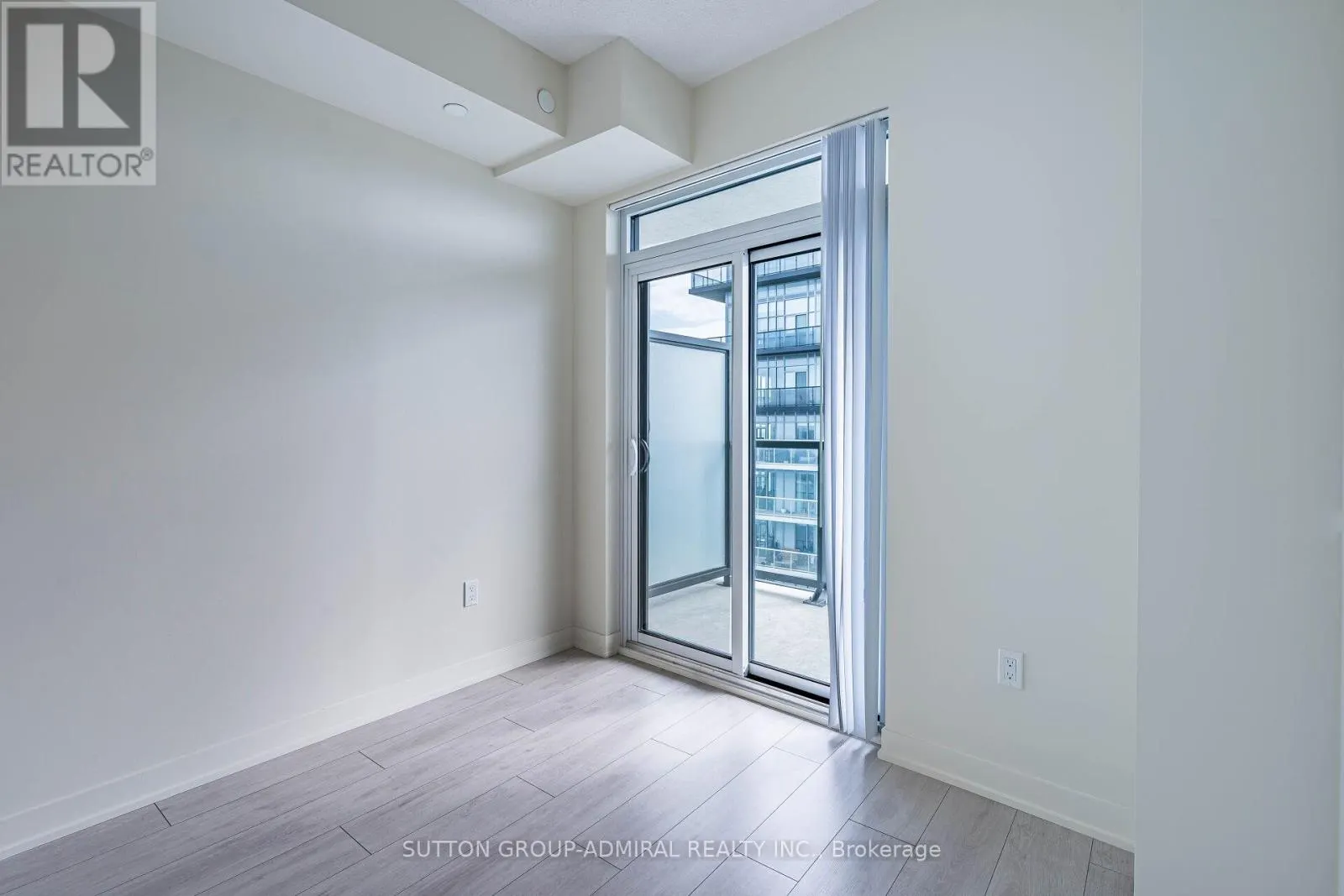5006 - 38 ANNIE CRAIG DRIVE