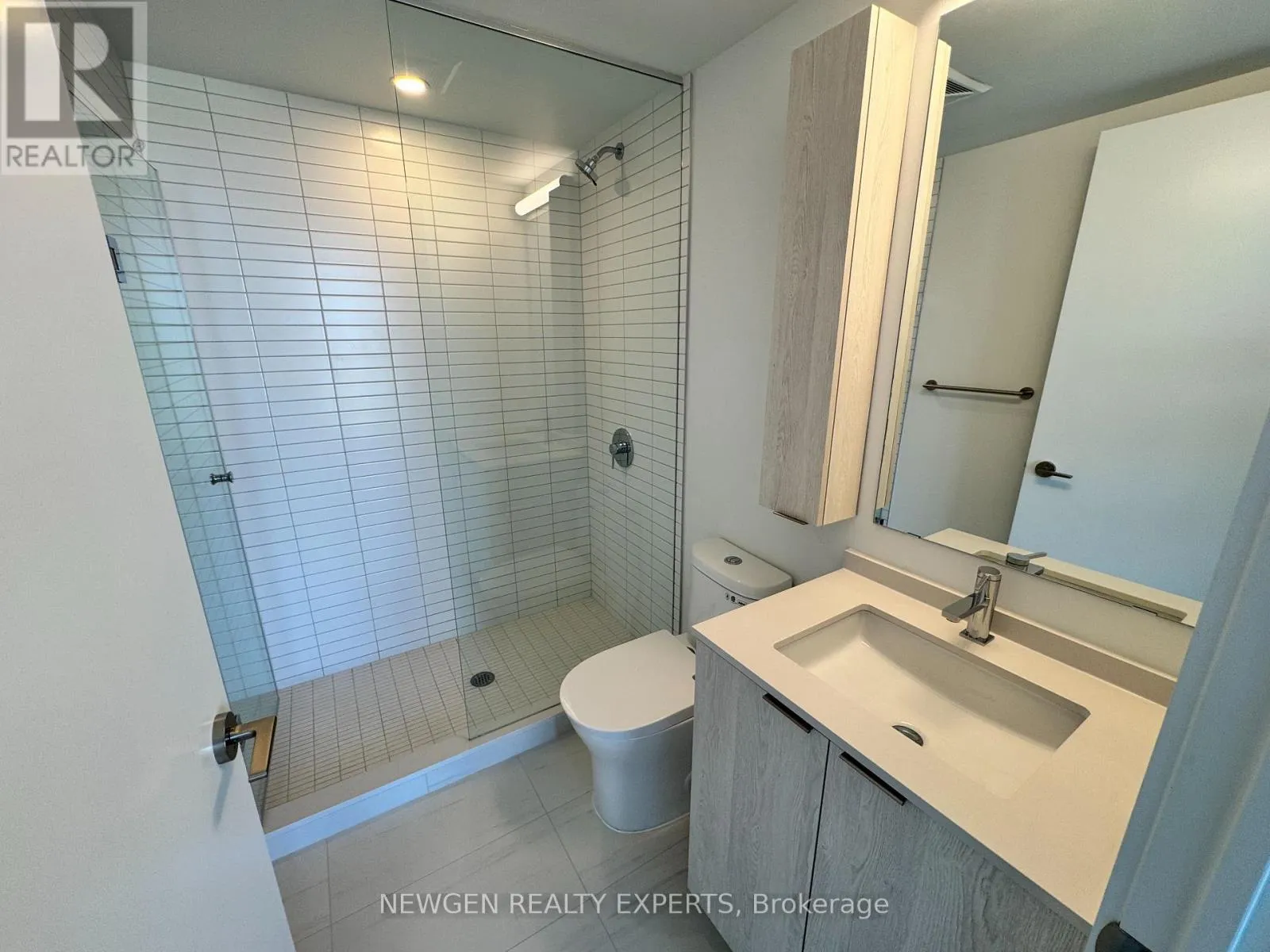 1102 - 3009 NOVAR ROAD