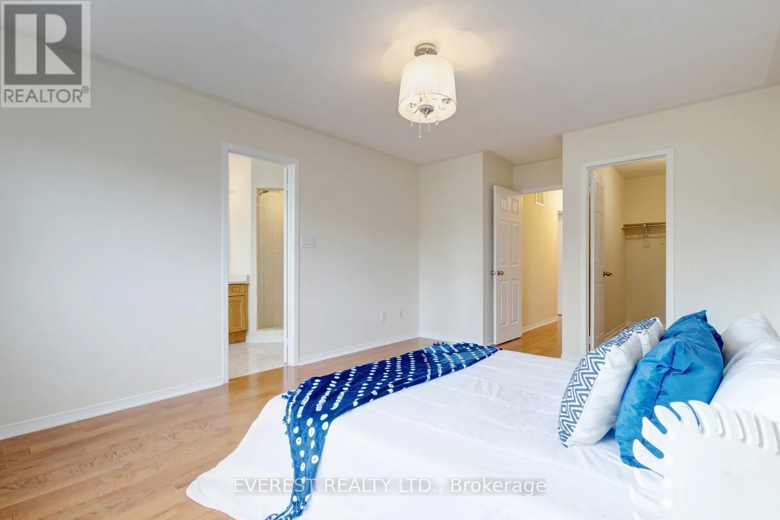 5172 NESTLING GROVE