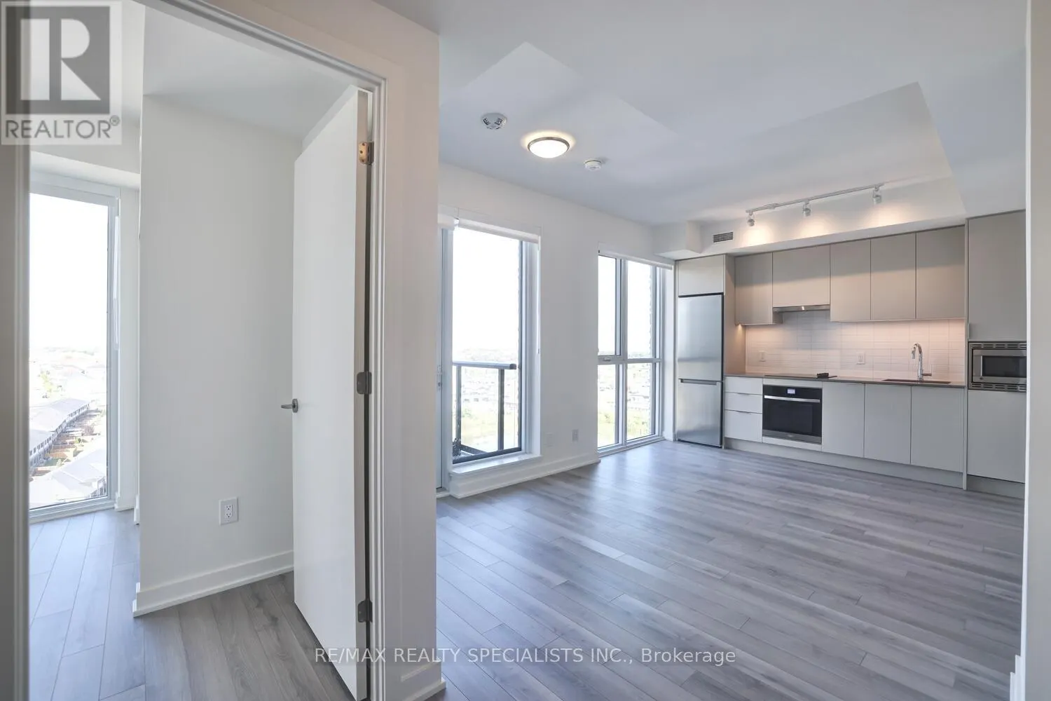 1308 - 3079 TRAFALGAR ROAD