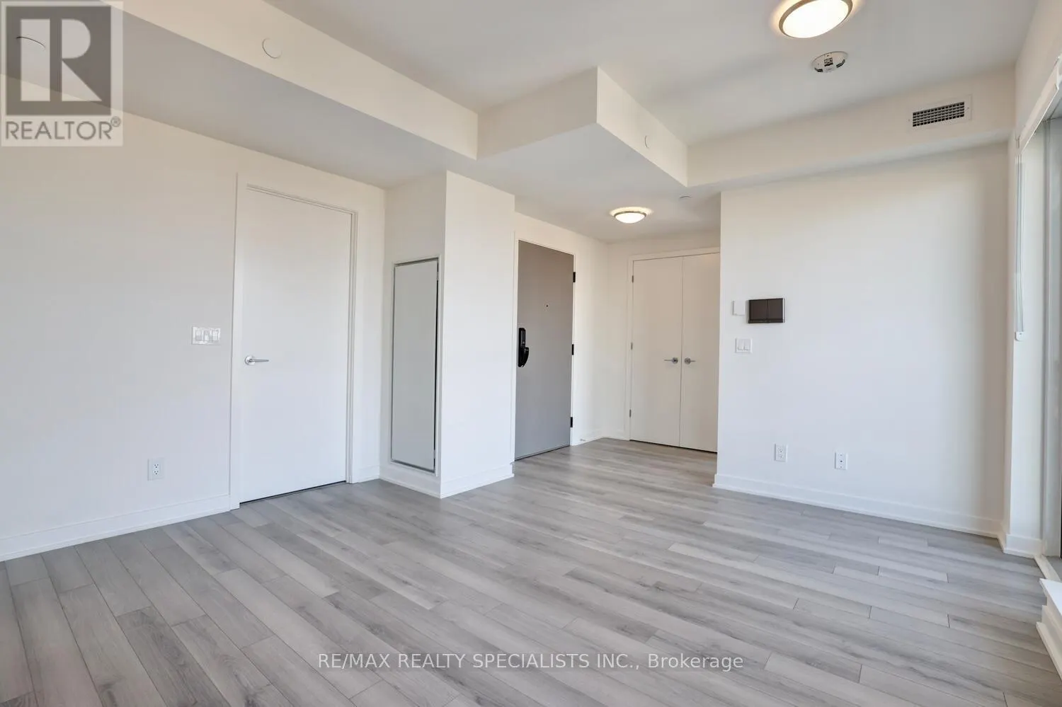 1308 - 3079 TRAFALGAR ROAD
