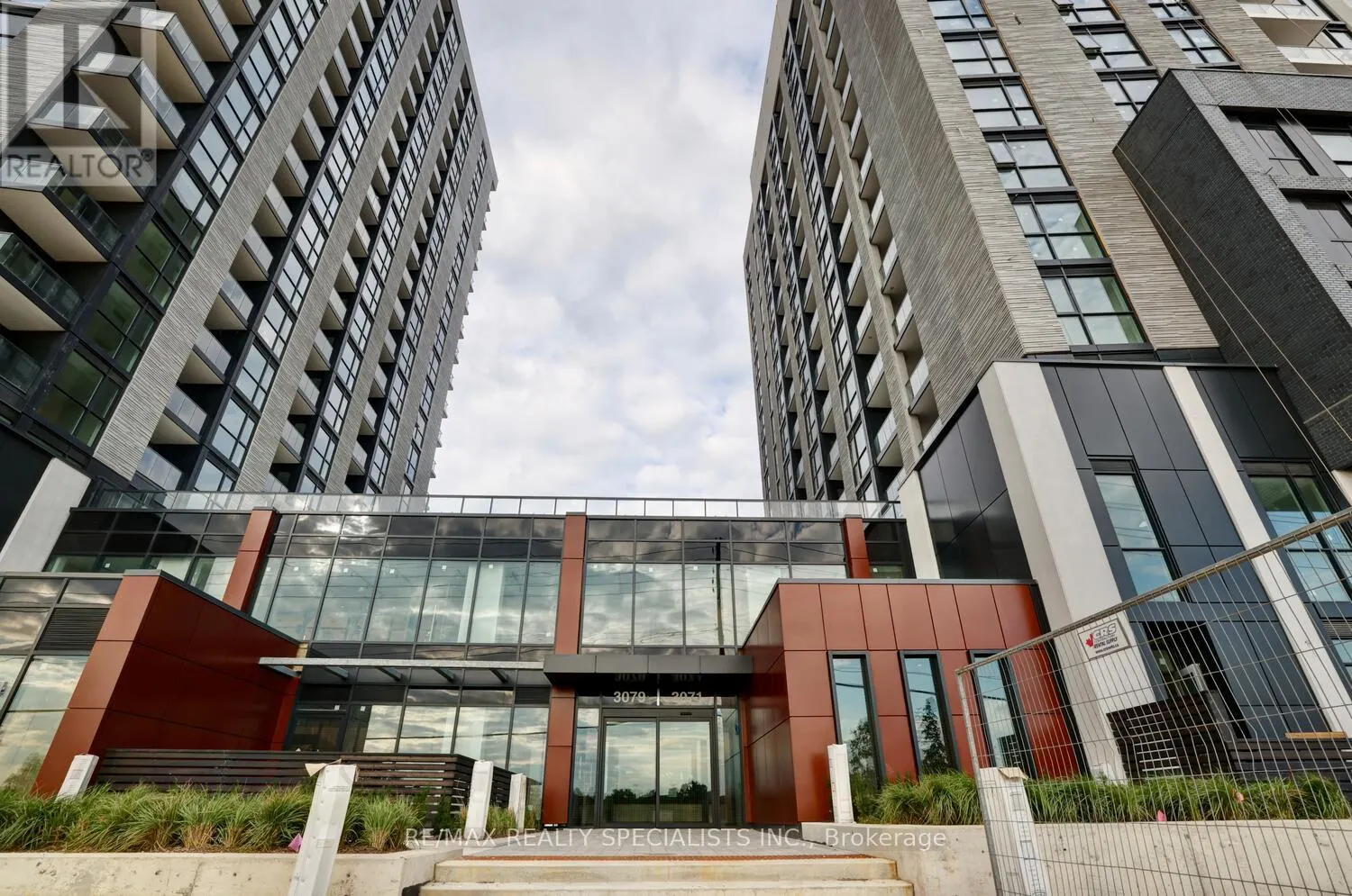 1308 - 3079 TRAFALGAR ROAD