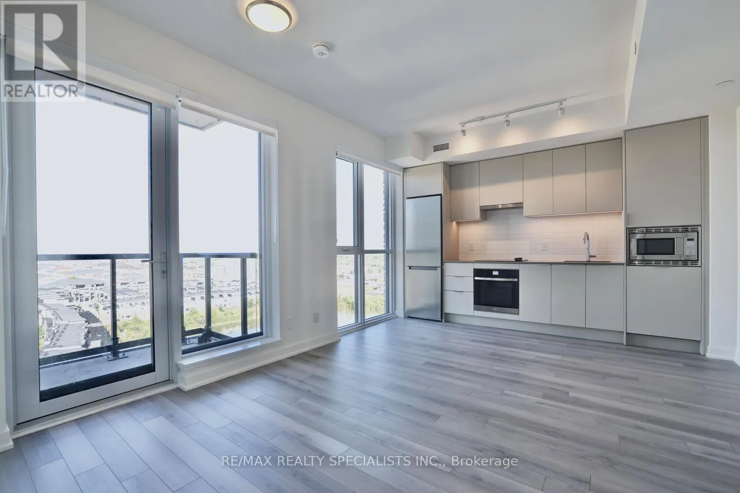 1308 - 3079 TRAFALGAR ROAD