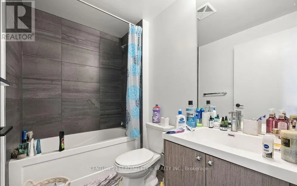 402 - 50 GEORGE BUTCHART DRIVE