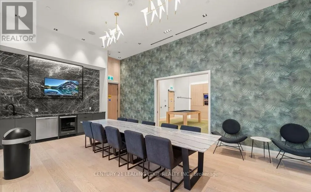 402 - 50 GEORGE BUTCHART DRIVE