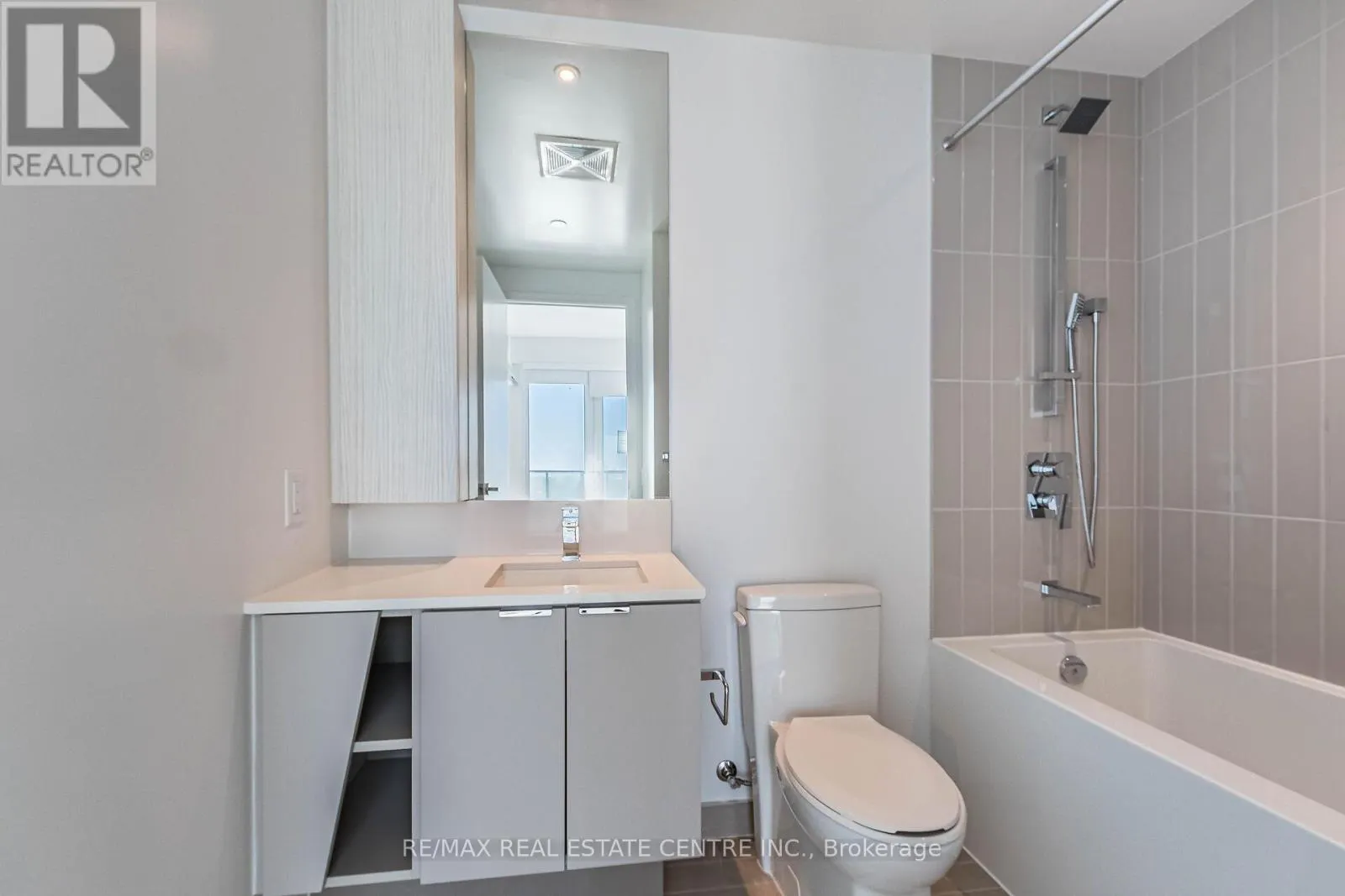 1407 - 3883 QUARTZ ROAD