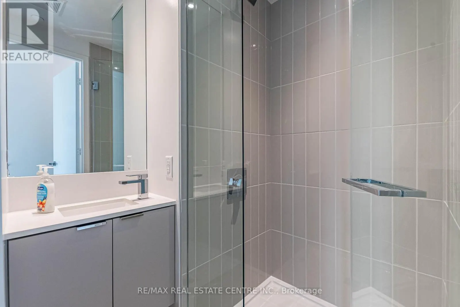 1407 - 3883 QUARTZ ROAD