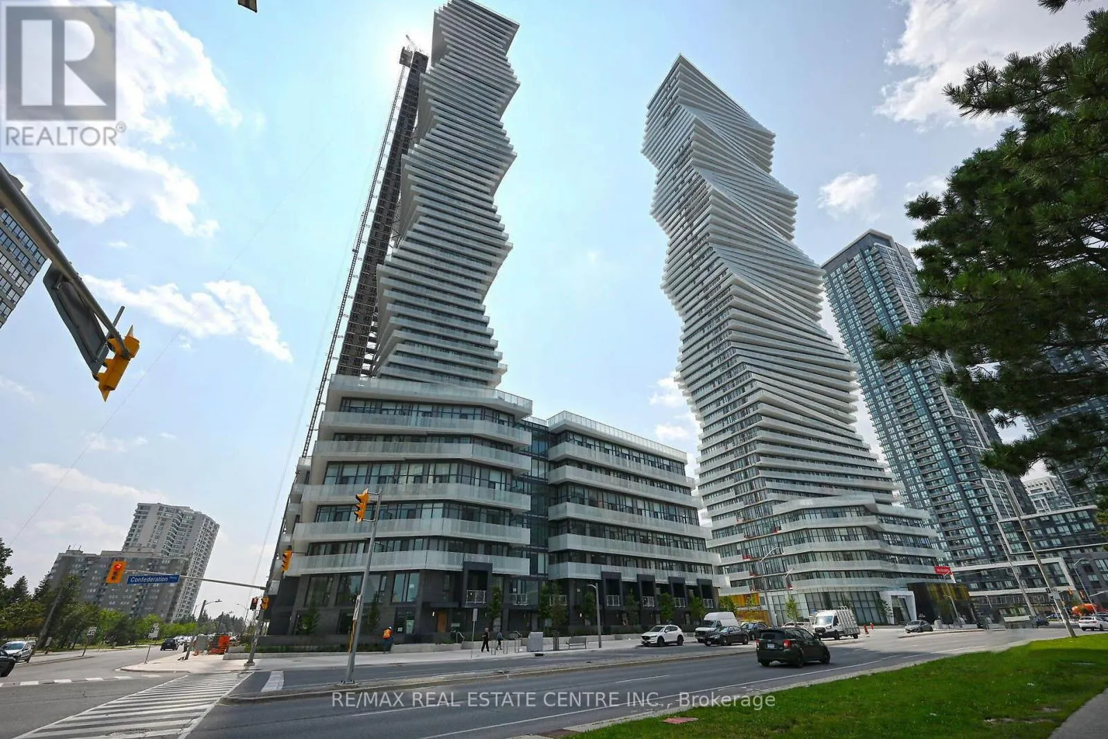 1407 - 3883 QUARTZ ROAD