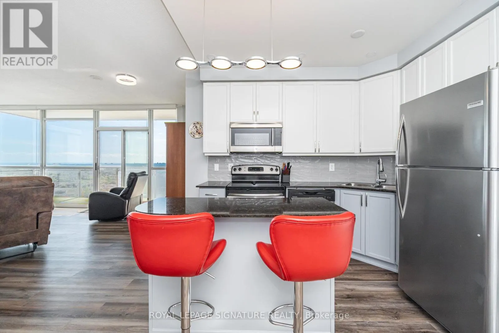 1810 - 225 WEBB DRIVE