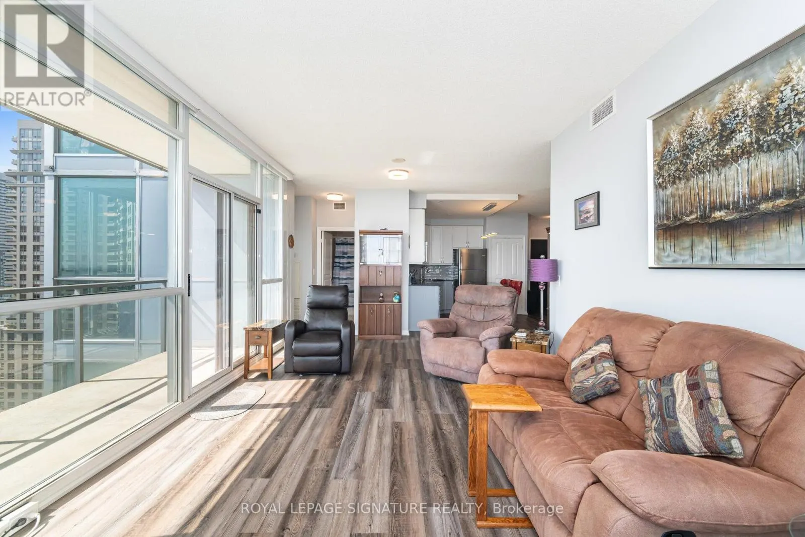 1810 - 225 WEBB DRIVE