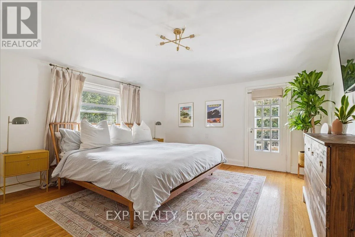 2058 EMERALD CRESCENT
