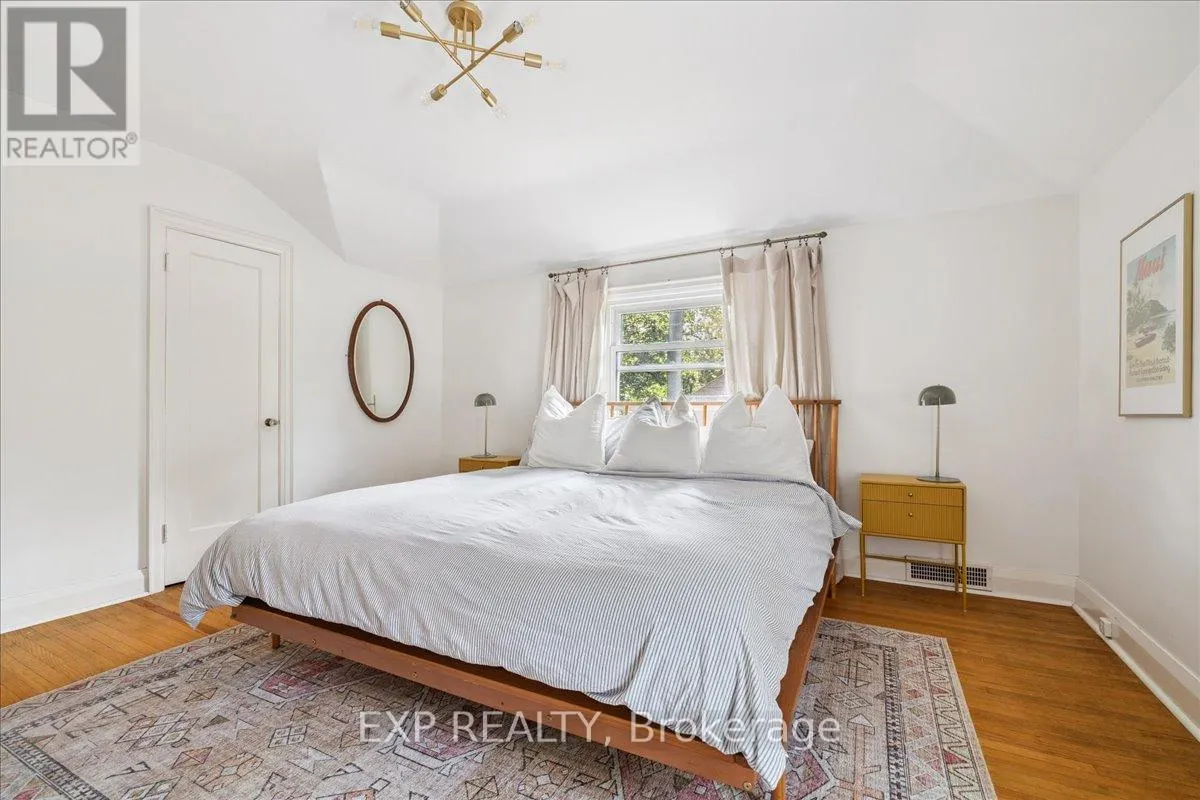 2058 EMERALD CRESCENT