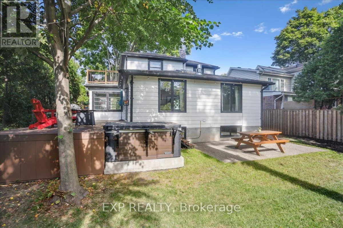 2058 EMERALD CRESCENT