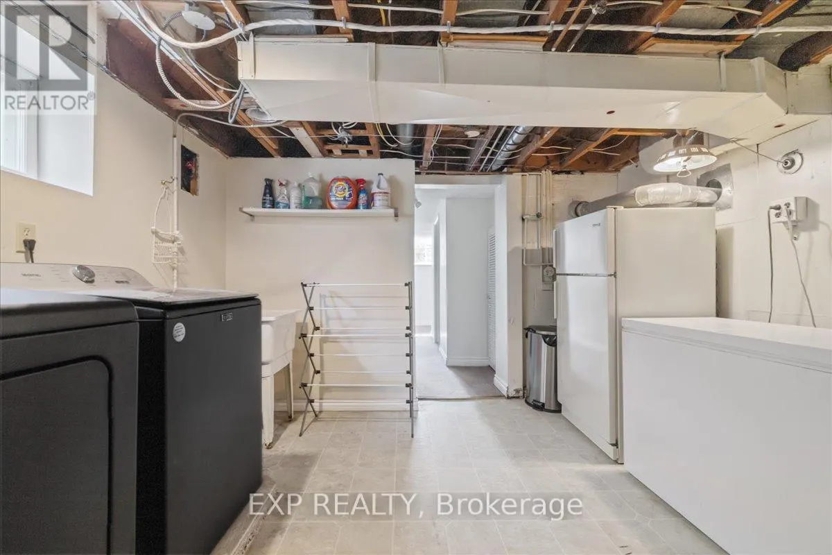 2058 EMERALD CRESCENT