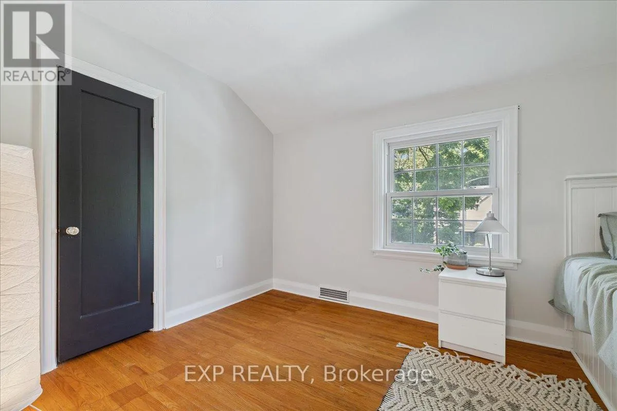 2058 EMERALD CRESCENT