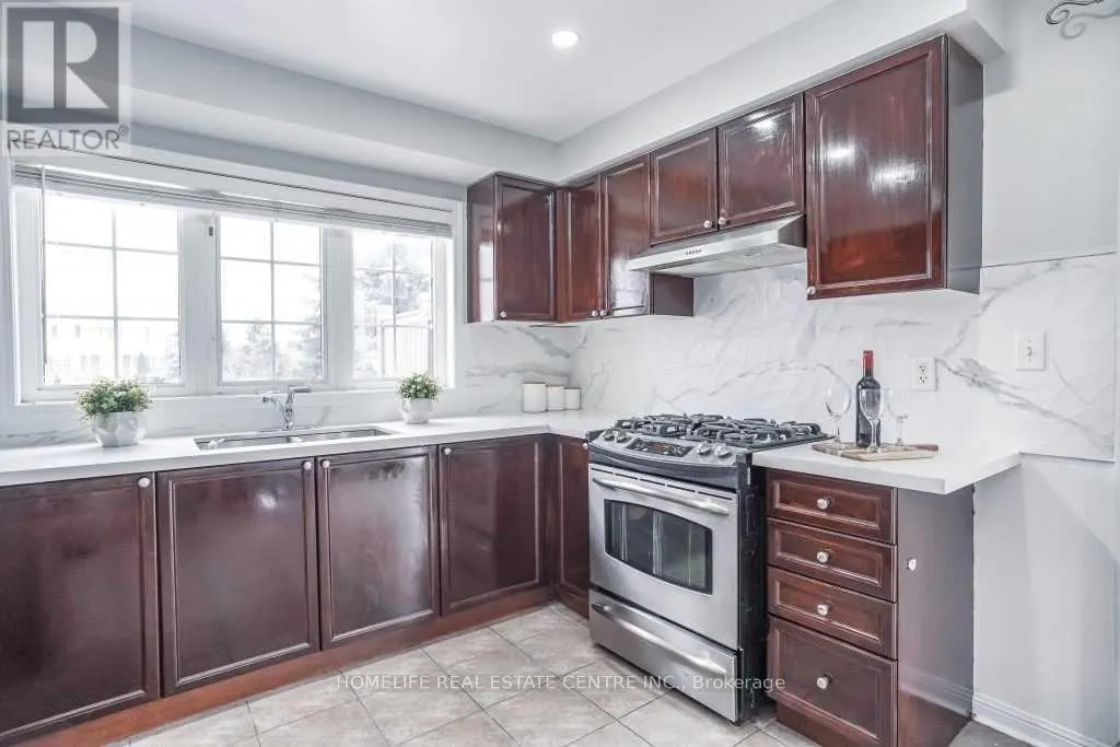 2 CHUDLEIGH AVENUE