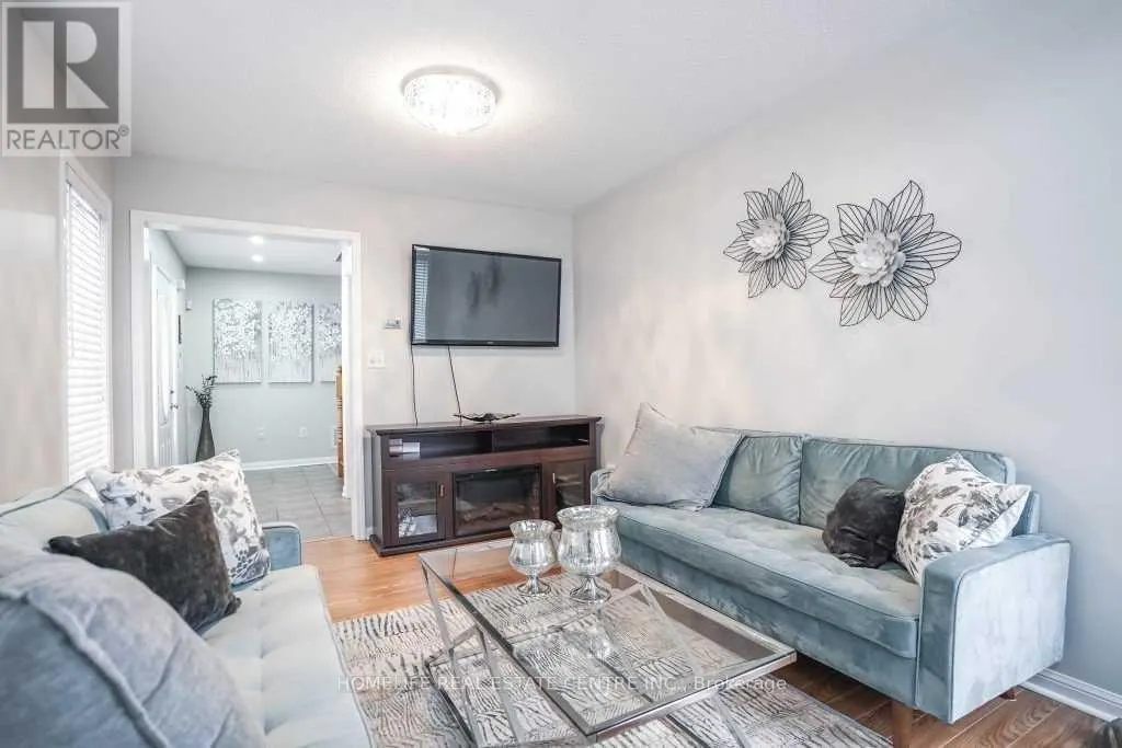 2 CHUDLEIGH AVENUE