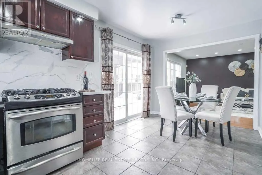 2 CHUDLEIGH AVENUE