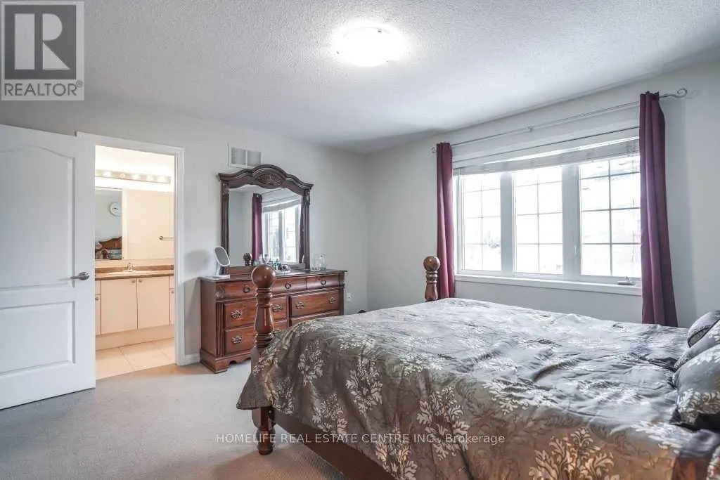 2 CHUDLEIGH AVENUE